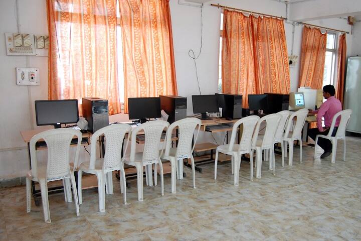 Hanuman Vyayam Shala Krida Mandal's Physical Education College campus in Yavatmal, Maharashtra, India — photo 4