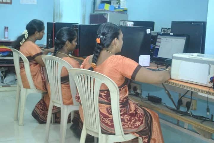 Vivekananda Vidyalaya College of Education campus in Vellore, Tamil Nadu, India — photo 4