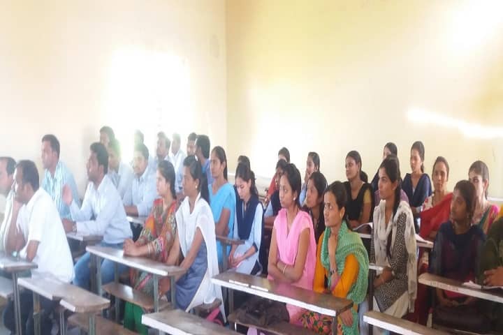 Shrimantraje Daulatsinghji Rawal College of Education campus in Dondaicha, Maharashtra, India — photo 2