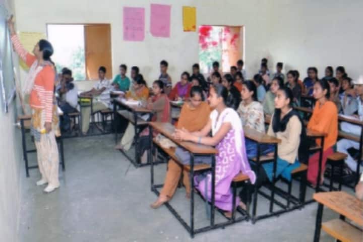 Sanskar Bharti College of Education campus in Vadodara, Gujarat, India — photo 2