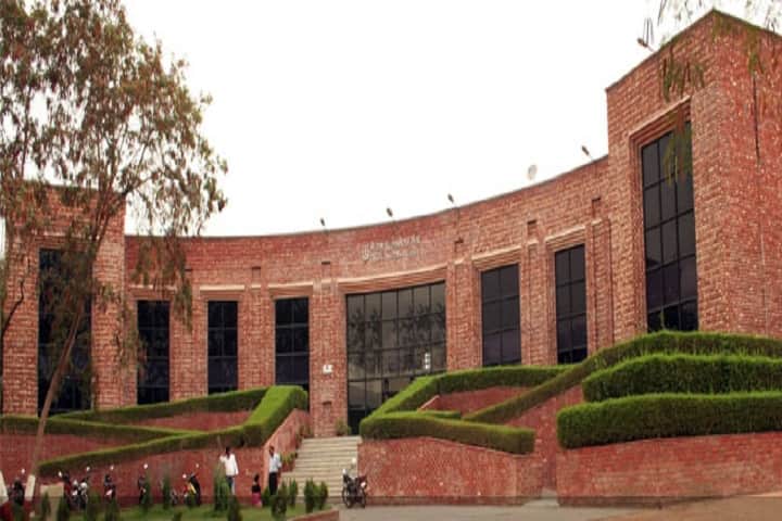 JNU Delhi campus in New Delhi, Delhi, India — photo 5