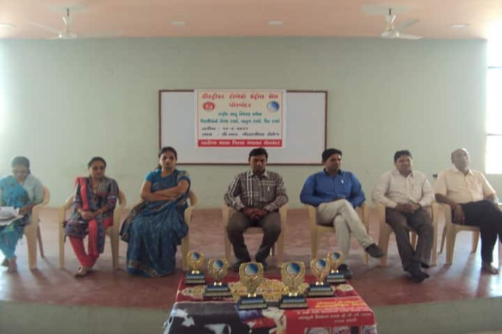 Dr Virambhai R Godhaniya B Ed College campus in Porbandar, Gujarat, India — photo 2