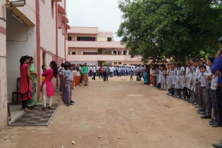 The Sandipani Shikshan Mahavidhyalaya campus in Ahmedabad, Gujarat, India — photo 2