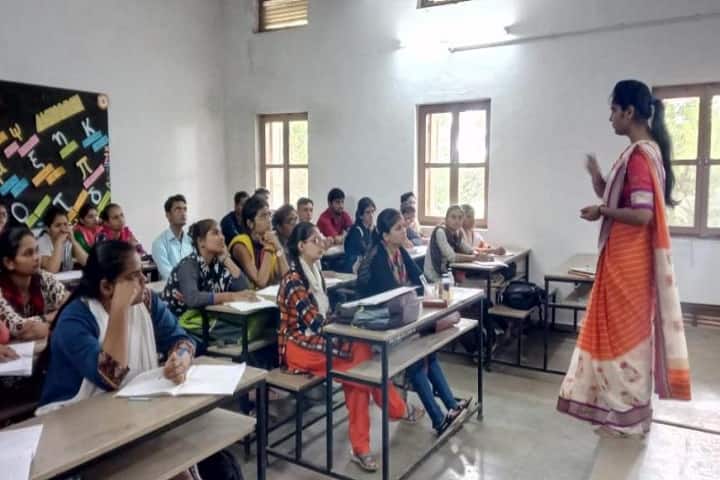 DD Choksi B Ed College campus in Palanpur, Gujarat, India — photo 1