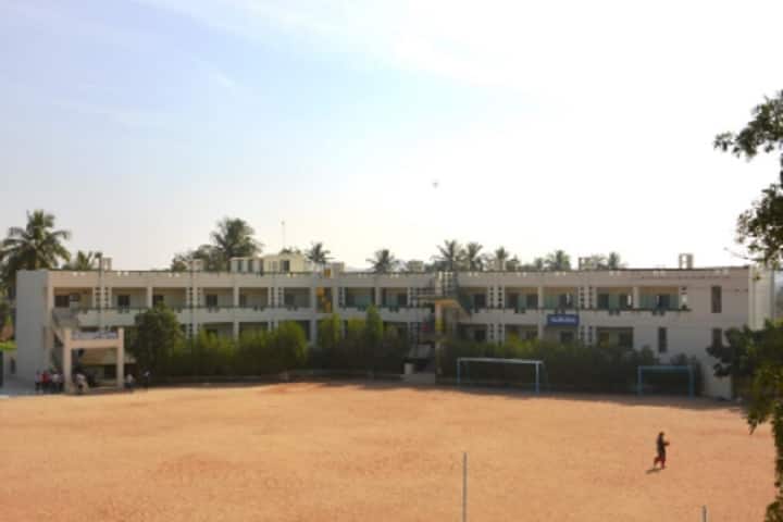 MD College of Education campus in Bhuj, Gujarat, India — photo 1