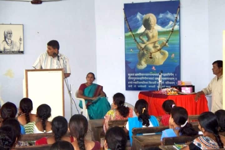 Shree Ratanshi Purushottam Anada College of Education campus in Anand, Gujarat, India — photo 5