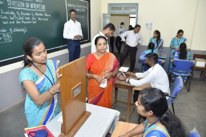 Sree Siddaganga College of Education campus in Tumkur, Karnataka, India — photo 4