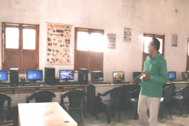 Sant Maalik Memorial Institute campus in Gaya, Bihar, India — photo 6