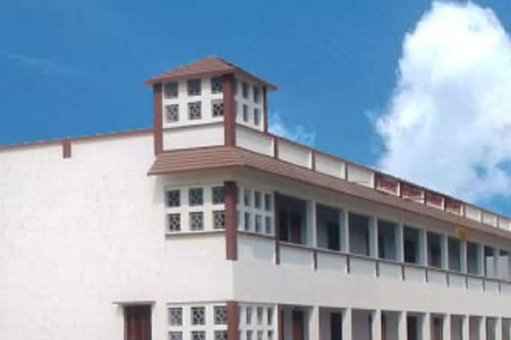 Sri Vimal Nath Shiksha Prashikshan Mahila Mahavidyalaya campus in Sitapur, Uttar Pradesh, India — photo 1