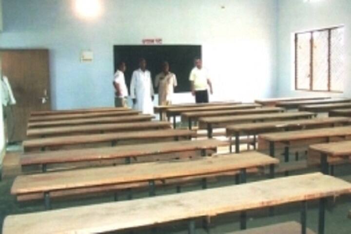 Sri Vimal Nath Shiksha Prashikshan Mahila Mahavidyalaya campus in Sitapur, Uttar Pradesh, India — photo 2