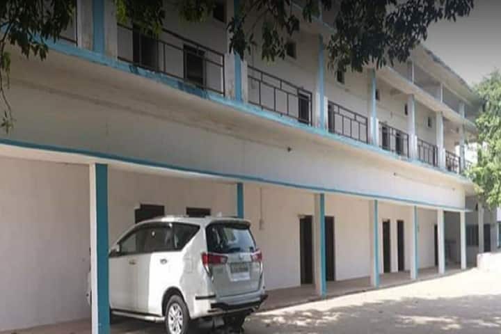 Khaki Baba Siddharth Mahavidyalaya campus in Ghazipur, Uttar Pradesh, India — photo 1