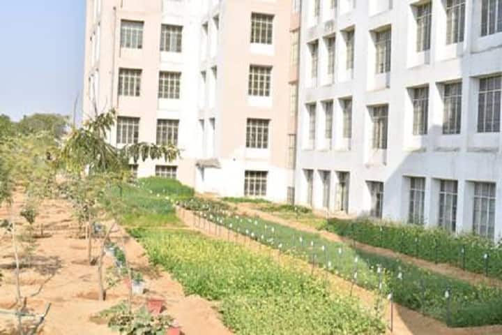 Maharishi Arvind University campus in Jaipur, Rajasthan, India — photo 4