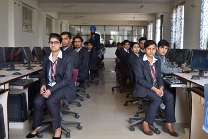 Maharishi Arvind University campus in Jaipur, Rajasthan, India — photo 5