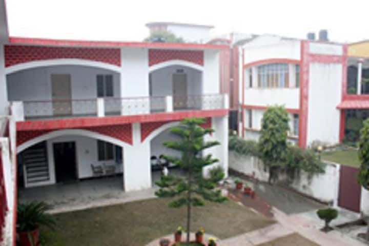 DPM Institute of Education campus in Meerut, Uttar Pradesh, India — photo 1