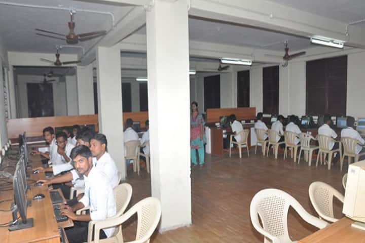 Sri Vaishnavi Degree College campus in Kadapa, Andhra Pradesh, India — photo 4