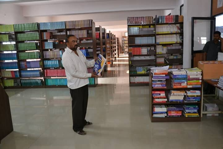 Shri Shivaji Polytechnic Institute campus in Parbhani, Maharashtra, India — photo 3