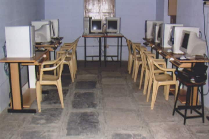Alimineti Madhava Reddy Memorial College of Education campus in Nalgonda, Telangana, India — photo 5