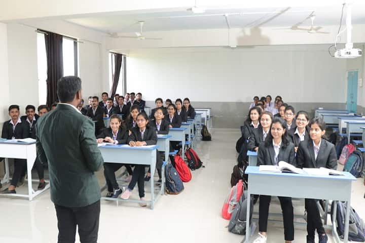 Vasantidevi Patil Institute of Pharmacy campus in Kodoli, Maharashtra, India — photo 4