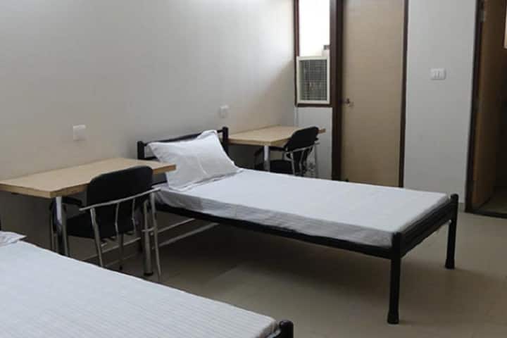 Siddhis Institute of Pharmacy campus in Thane, Maharashtra, India — photo 5