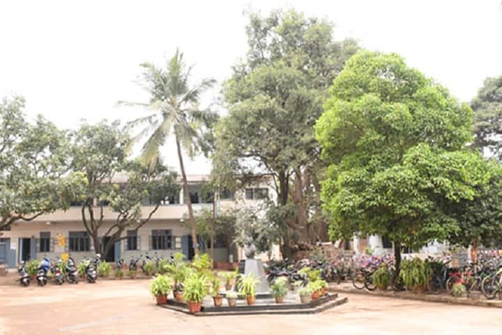 Shri KG Nadgir College of Physical Education campus in Hubali-Dharwad, Karnataka, India — photo 1