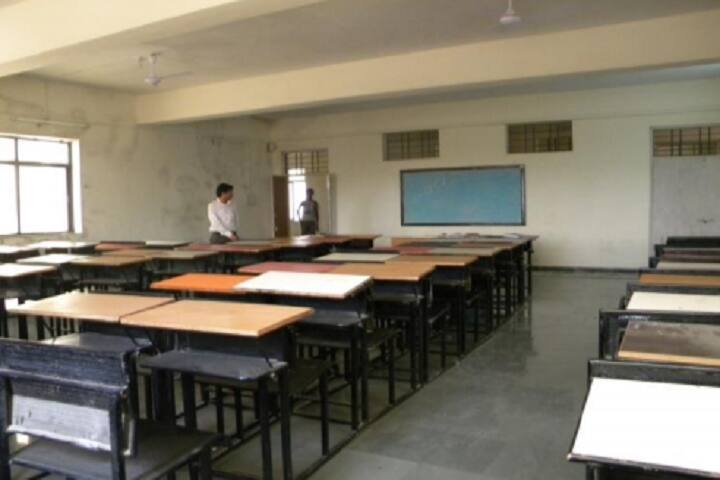 Siddhant College of Pharmacy campus in Pune, Maharashtra, India — photo 4