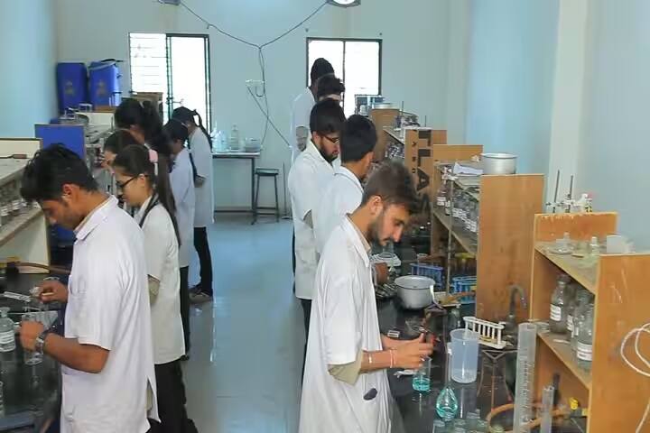 Vidhyadeep Institute of Science campus in Surat, Gujarat, India — photo 6