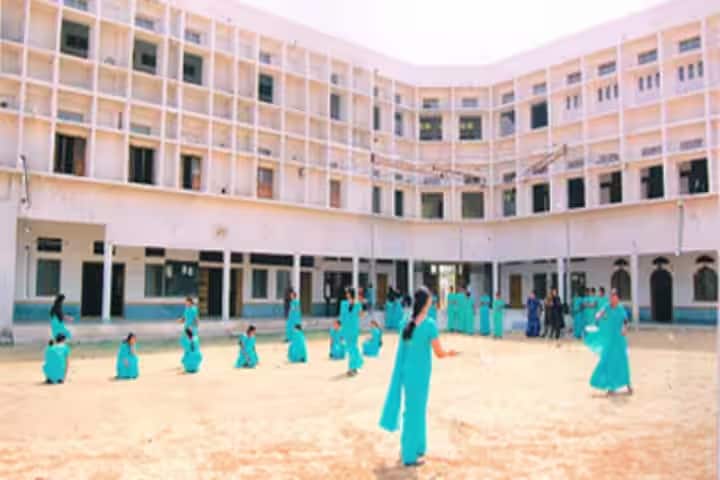 Chand BiBi College of Education for Women campus in Gulbarga, Karnataka, India — photo 1