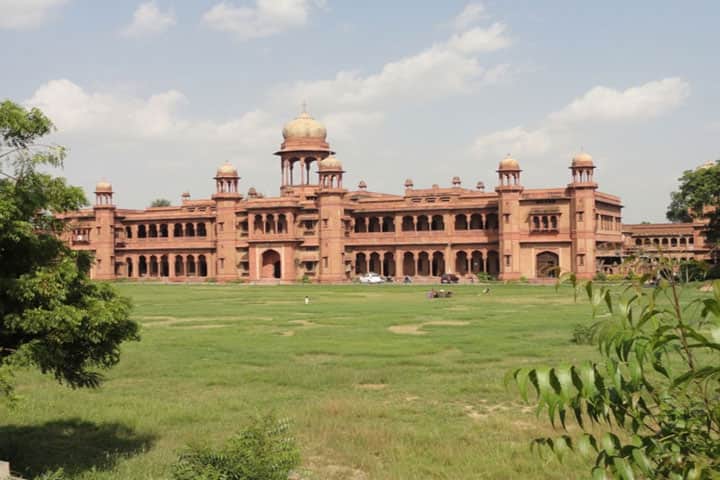 St Johns College campus in Agra, Uttar Pradesh, India — photo 2