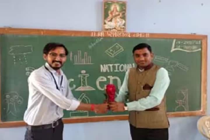 Vanvasi Seva Samaj B Ed College campus in Chhota Udepur, Gujarat, India — photo 5