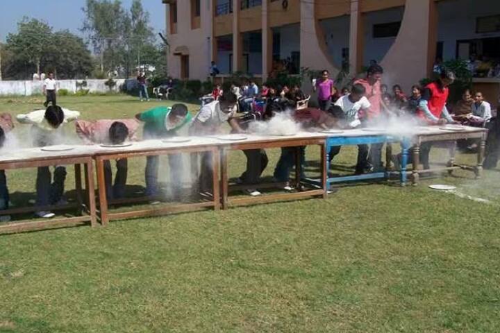 Shri SR Bhabhor Arts College campus in Dohad, Gujarat, India — photo 4