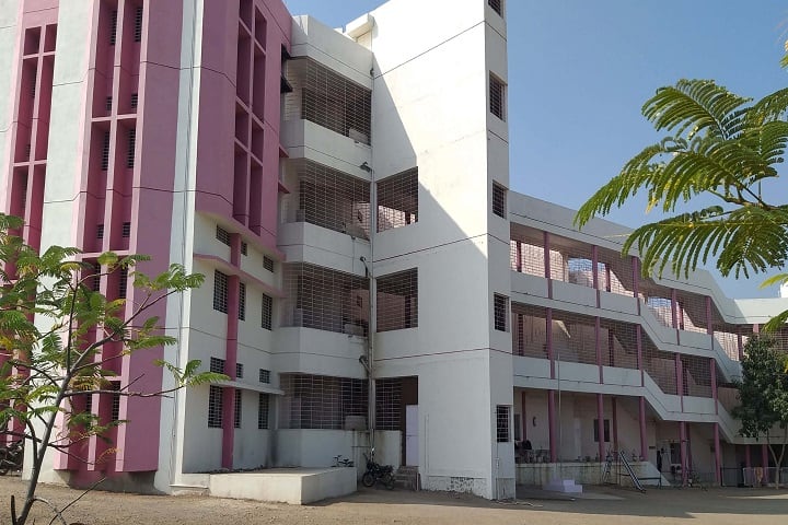 Matoshri Laxmibai Mhetre College of Education campus in Solapur, Maharashtra, India — photo 1