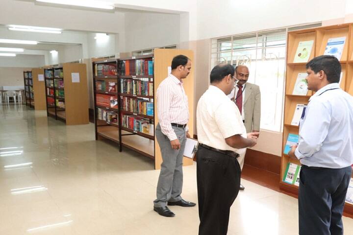 Vivekanandha Pharmacy College for Woman campus in Sankari West, Tamil Nadu, India — photo 4