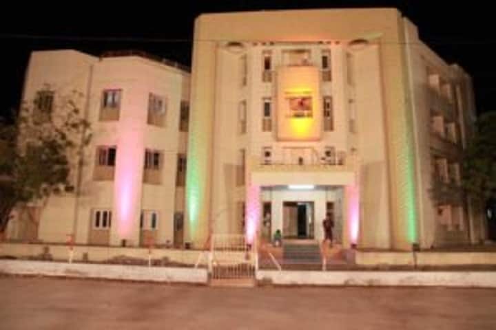 Atmiya University campus in Rajkot, Gujarat, India — photo 4