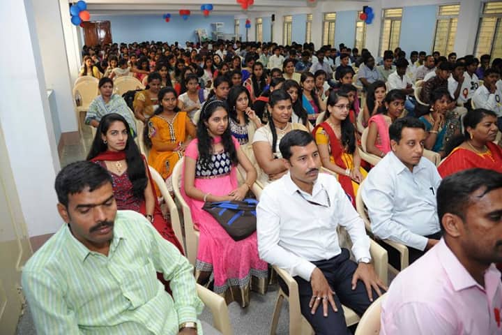 Vivekananda College of Pharmacy campus in Bangalore, Karnataka, India — photo 3