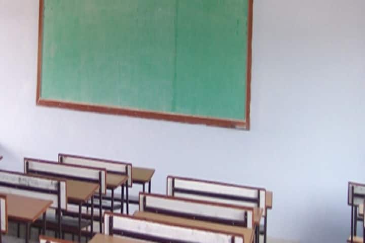 Sri Baijnath Girls Institute of Education and Management campus in Barabanki, Uttar Pradesh, India — photo 2