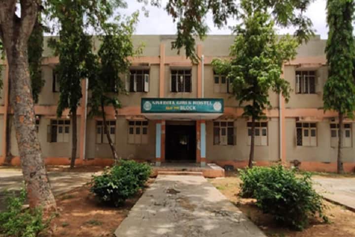 Agricultural College campus in Bapatla, Andhra Pradesh, India — photo 5