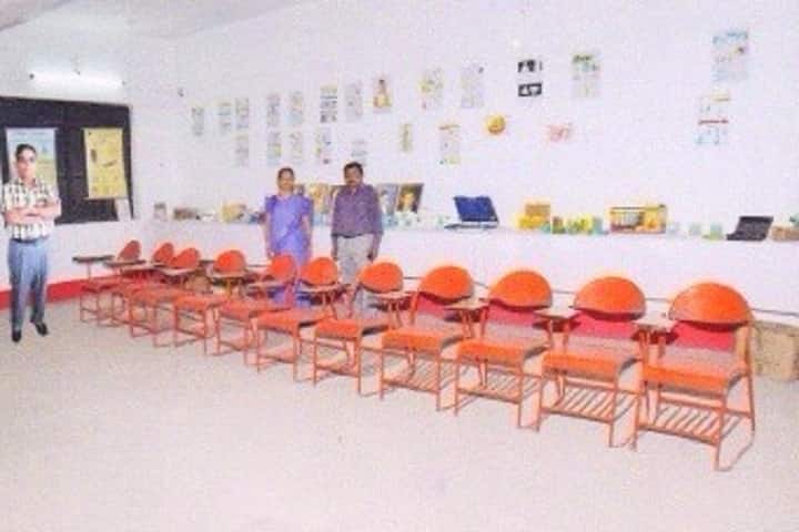 Ram Newaj Singh Sikshan Prashikshan Mahila Mahavidyalaya campus in Faizabad, Uttar Pradesh, India — photo 2