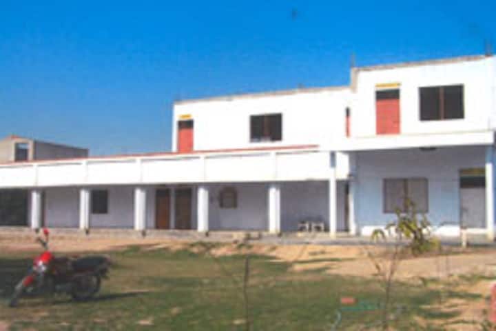 Suraj Singh Memorial College campus in Etah, Uttar Pradesh, India — photo 1