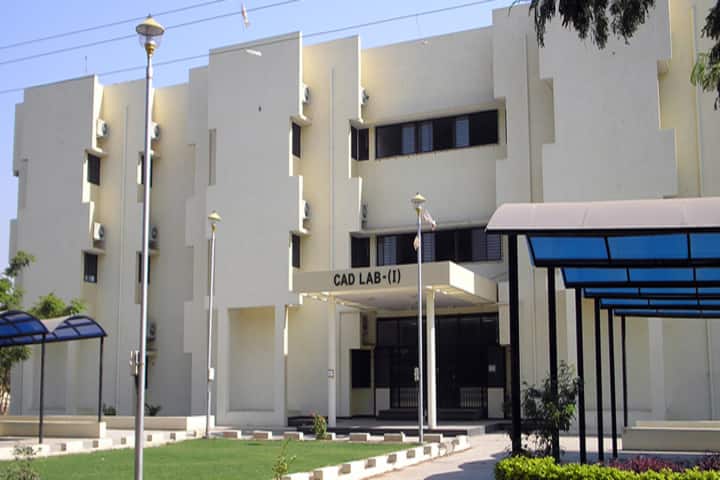 SVNIT Surat campus in Surat, Gujarat, India — photo 3