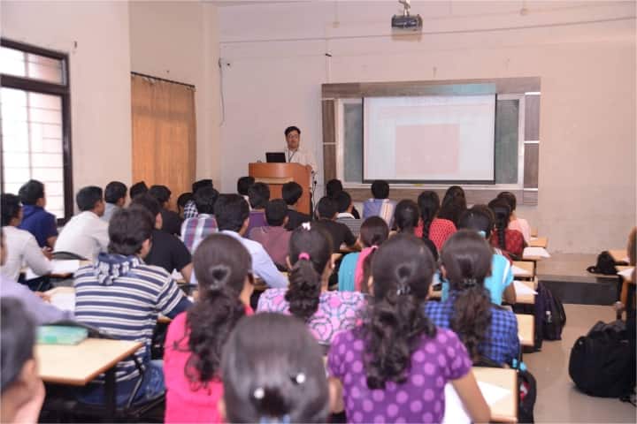 Modern College of Pharmacy Nigdi Pune campus in Pimpri-Chinchwad, Maharashtra, India — photo 4