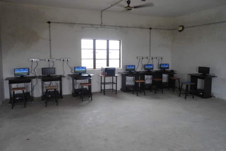 Adarsh Education College campus in Yavatmal, Maharashtra, India — photo 2
