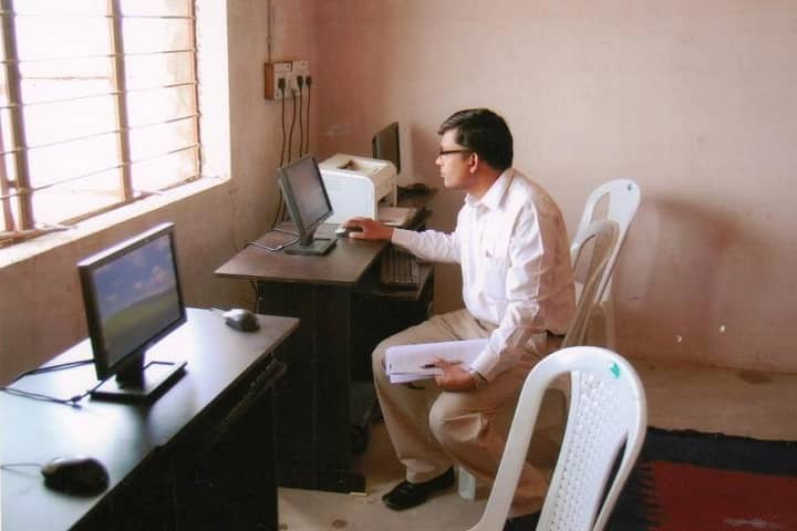 Adarsh Education College campus in Yavatmal, Maharashtra, India — photo 5