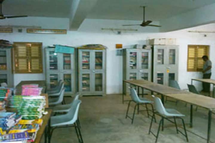 Smt SA Patel B Ed College campus in Mehsana, Gujarat, India — photo 6