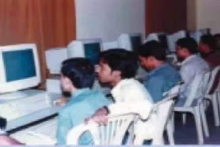 Dashrath Prasad Singh Institute of Teachers Education campus in Muzaffarpur, Bihar, India — photo 3
