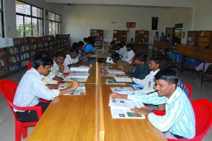 Adhiparasakthi Engineering College campus in Kancheepuram, Tamil Nadu, India — photo 4