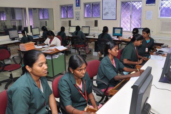Adhiparasakthi Engineering College campus in Kancheepuram, Tamil Nadu, India — photo 5