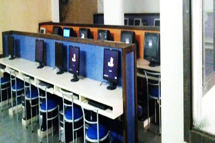 Shivpari Devi Teacher's Training College campus in Patna, Bihar, India — photo 2
