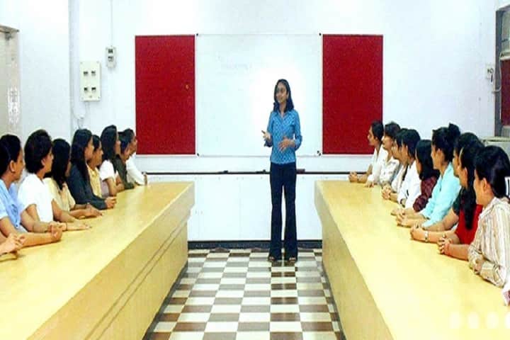 Jankidevi Bajaj Institute of Management Studies campus in Mumbai, Maharashtra, India — photo 4