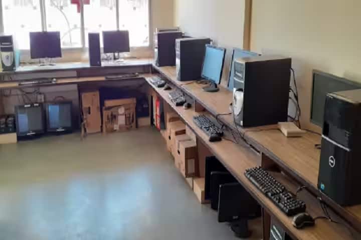Shree PM Patel College of Education campus in Anand, Gujarat, India — photo 3