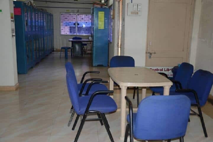 Shree PM Patel College of Education campus in Anand, Gujarat, India — photo 4